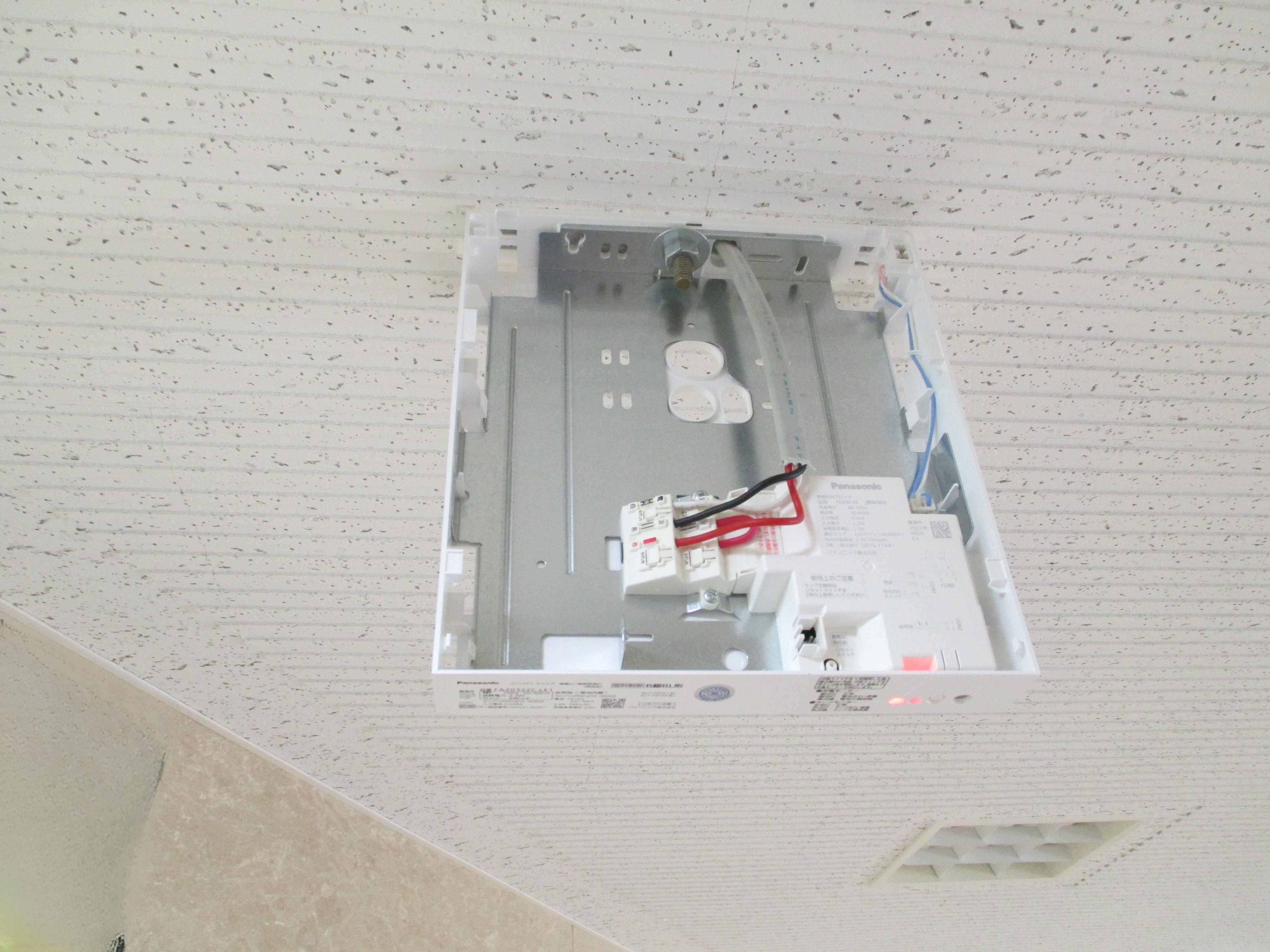 誘導灯リニューアル工事 サムネイル 2